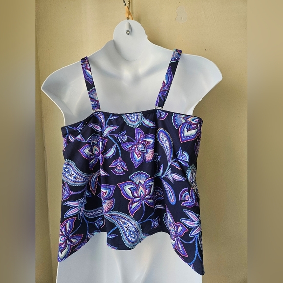 Lands'End-Top Women's 20W  Blue and Purple Floral Swim Tank - Picture 2 of 7
